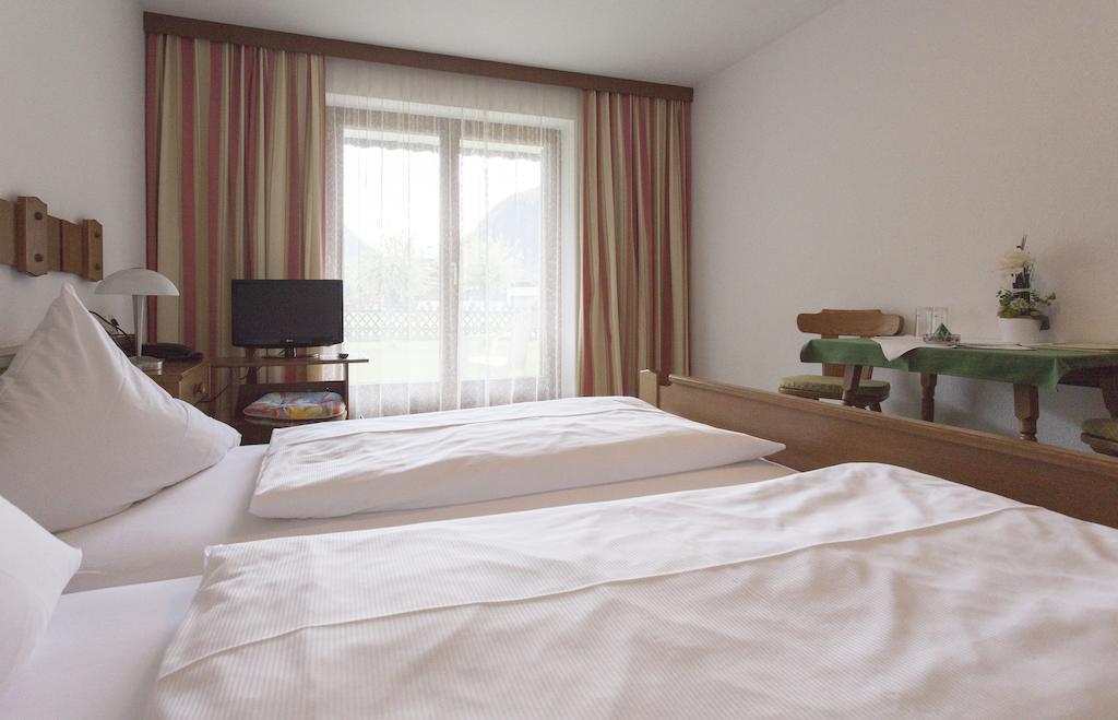 Hotel Alpenblick Schruns Bagian luar foto