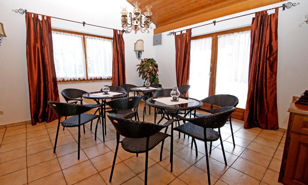 Hotel Alpenblick Schruns Bagian luar foto
