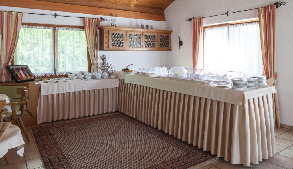 Hotel Alpenblick Schruns Bagian luar foto
