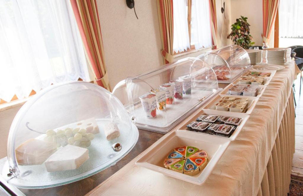 Hotel Alpenblick Schruns Bagian luar foto